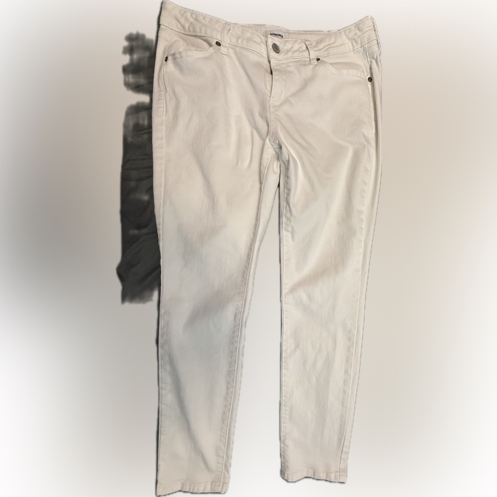 Stylish White Skinny Jeans